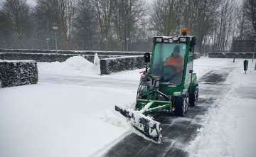 Terreinen van vaste klanten blijven veilig door gladheidsbestrijding