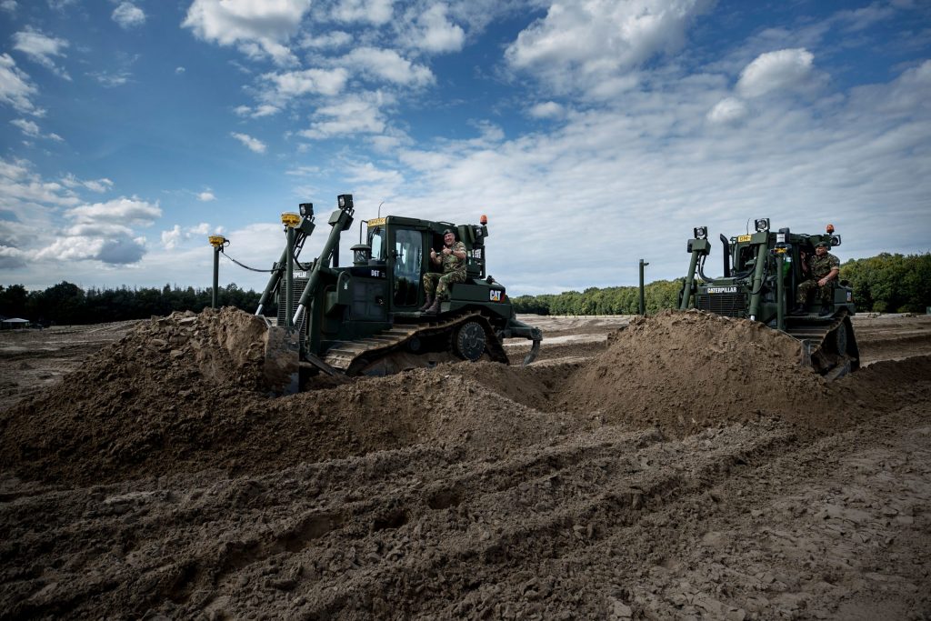 De Genie (Koninklijke Landmacht) en Heesakkers Infra samen op missie